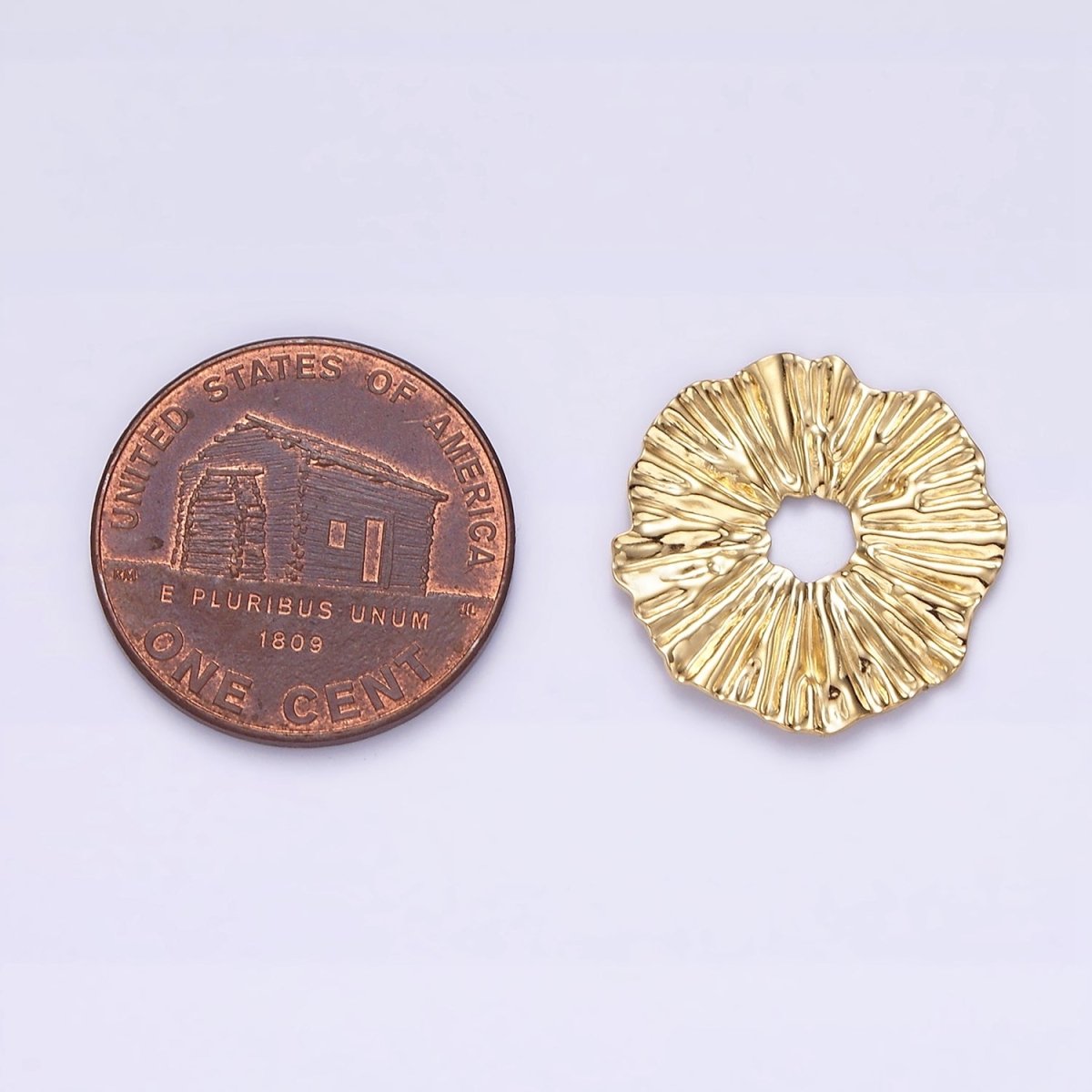 Stainless Steel 17.5mm Abstract Hammered Donut Flower Round Charm | P1358 - DLUXCA