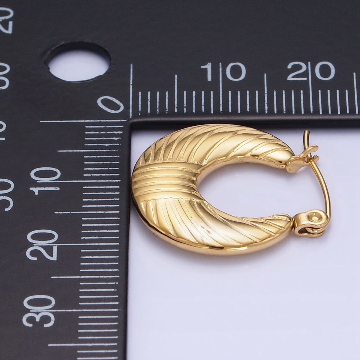 Stainless Steel 20mm Lined Round Latch Hoop Earrings in Gold & Silver | AB1386 AB1387 - DLUXCA