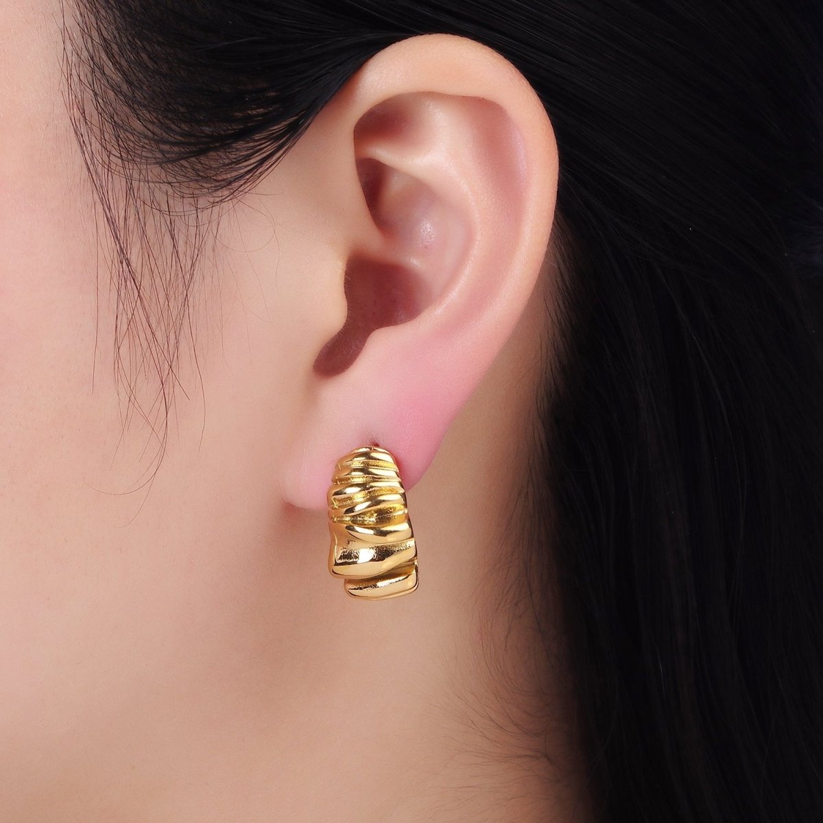 Stainless Steel 21mm Molten Foil J-Shaped Hoop Earrings in Gold & Silver | P440 P441 - DLUXCA