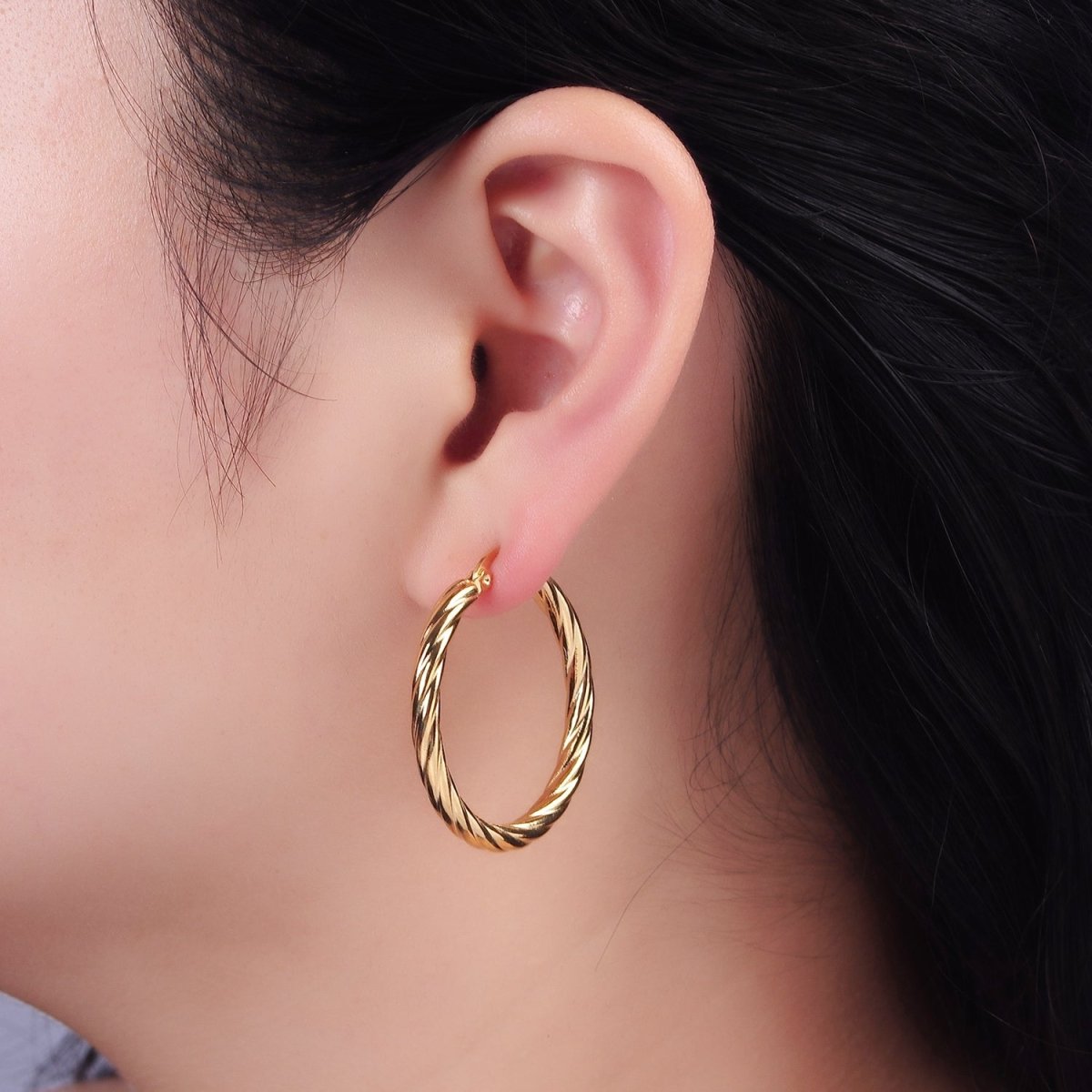 Stainless Steel 35mm Twisted Line-Textured Latch Hoop Earrings | AE406 - DLUXCA