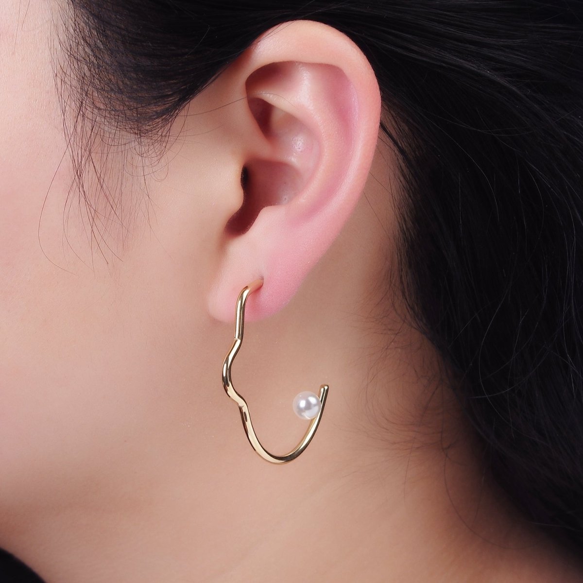 Stainless Steel 40mm Pearl Geometric Curved C-Shaped Hoop Earrings | AB1150 - DLUXCA