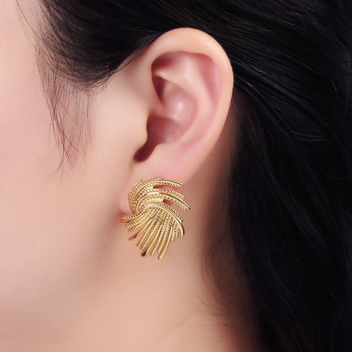 Stainless Steel Rope Band Twirl-Lined Geometric Stud Earrings | AE413 - DLUXCA