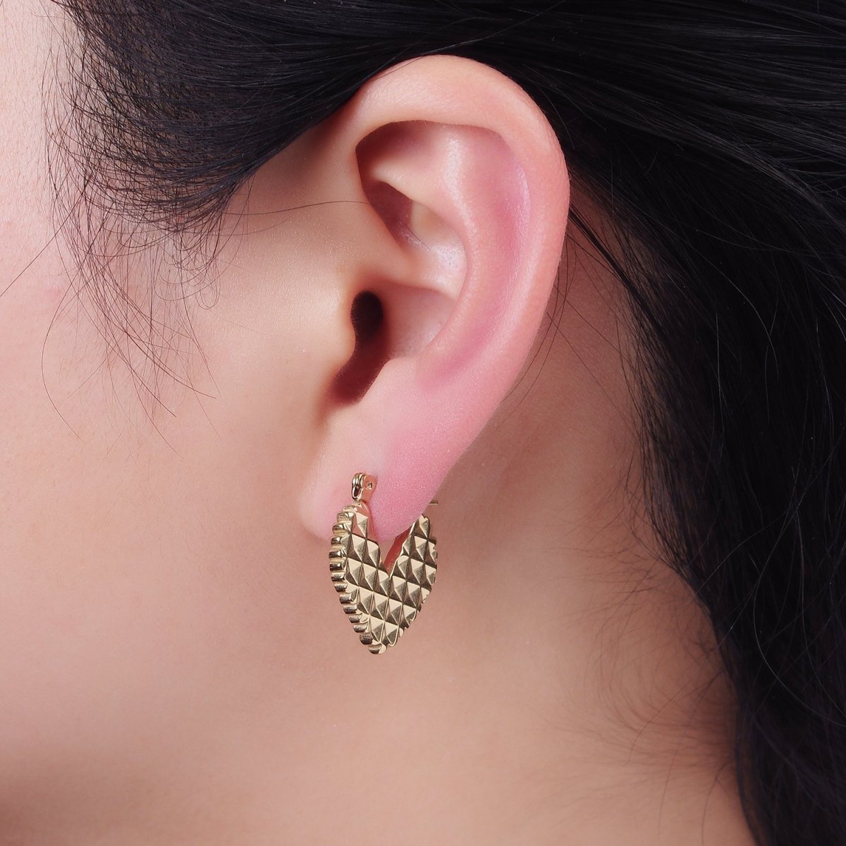 Stainless Steel Textured Edged Heart Latch Hoop Earrings | AB1149 - DLUXCA