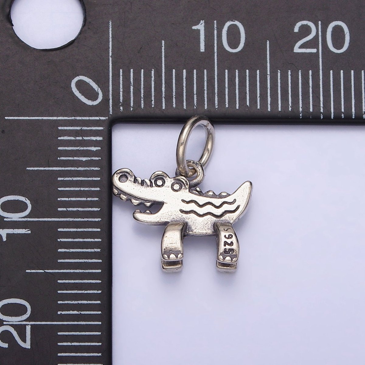 Sterling Silver S925 Smiling Alligator Crocodile Line Scaled Textured Animal Charm | SL-287 - DLUXCA