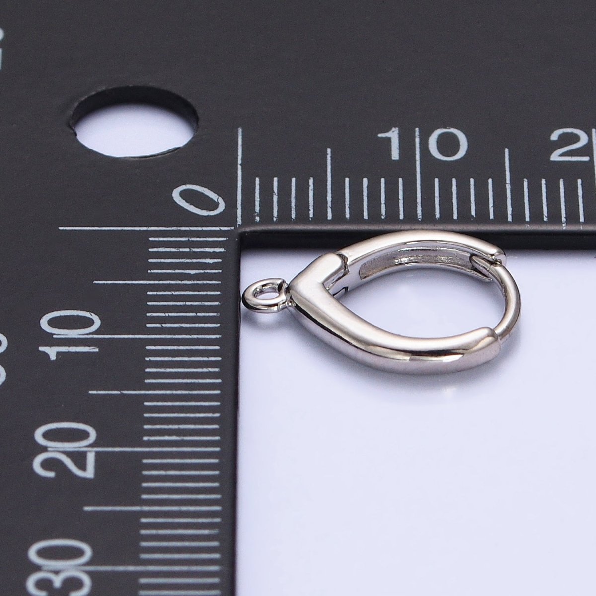 Teardrop Huggie Hoops Earrings with Open Link Loop Jewelry Supply Gold / Silver L-814 Z-158 - DLUXCA