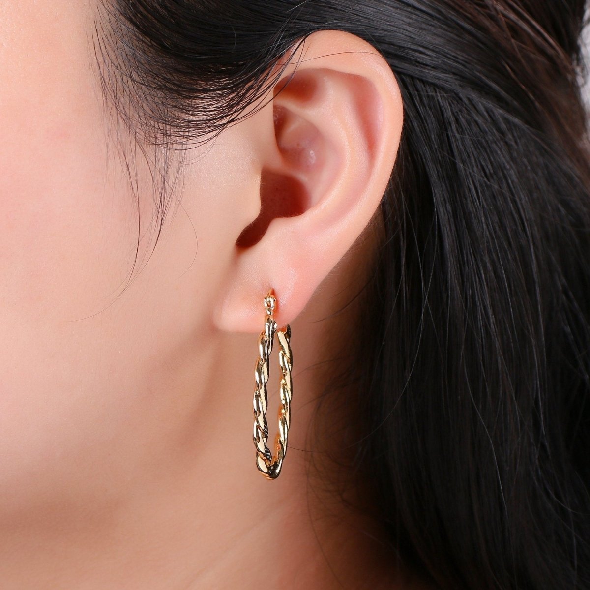 Thick Gold Oval Hoops Twisted Croissant Medium Trendy Hoop Earrings Gold Vermeil Earring Statement hoops fashion earrings for gift Q-236 - DLUXCA