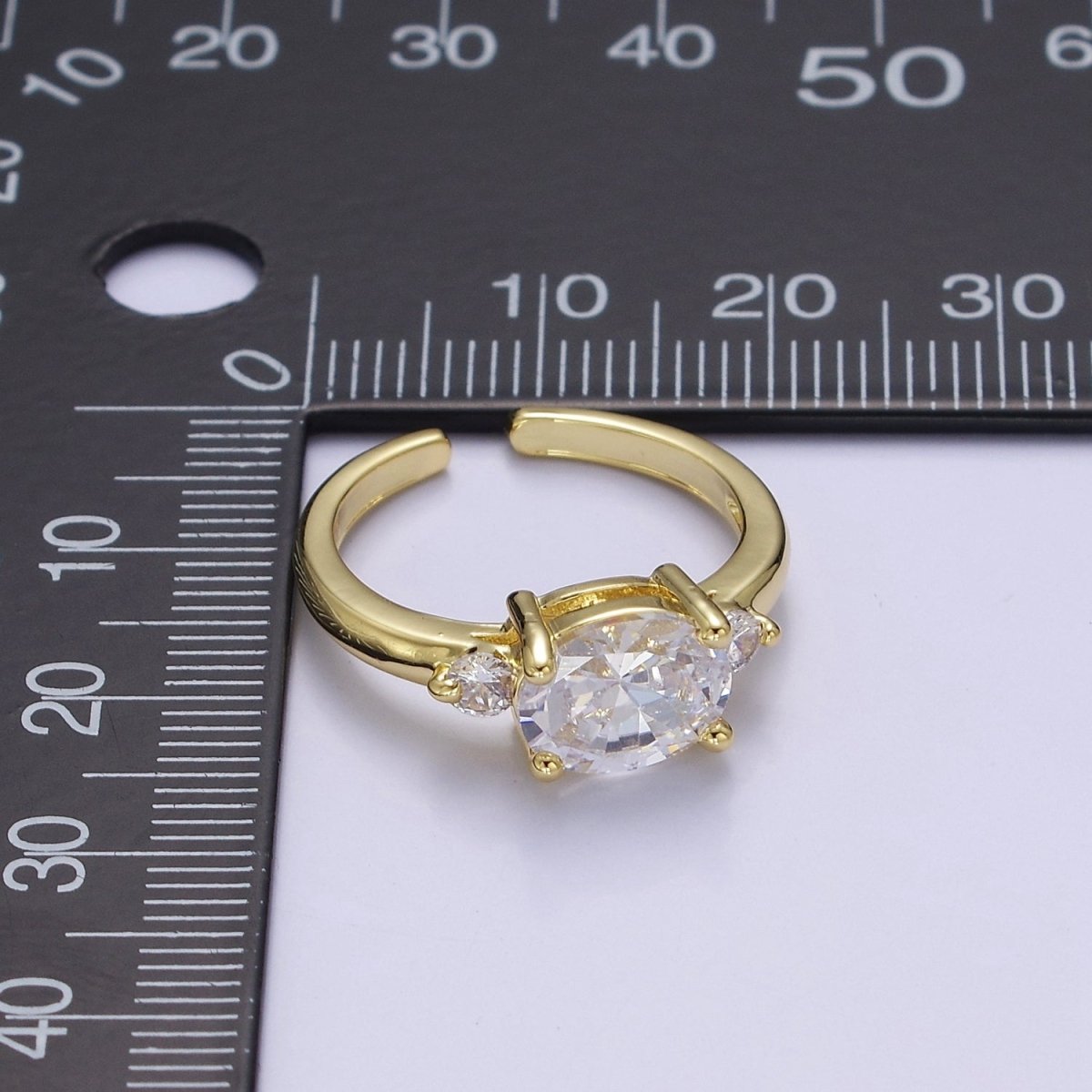 Vintage Solitaire Oval Clear CZ Stones Ring Size 7 Open Adjustable Jewelry O-2168 - DLUXCA