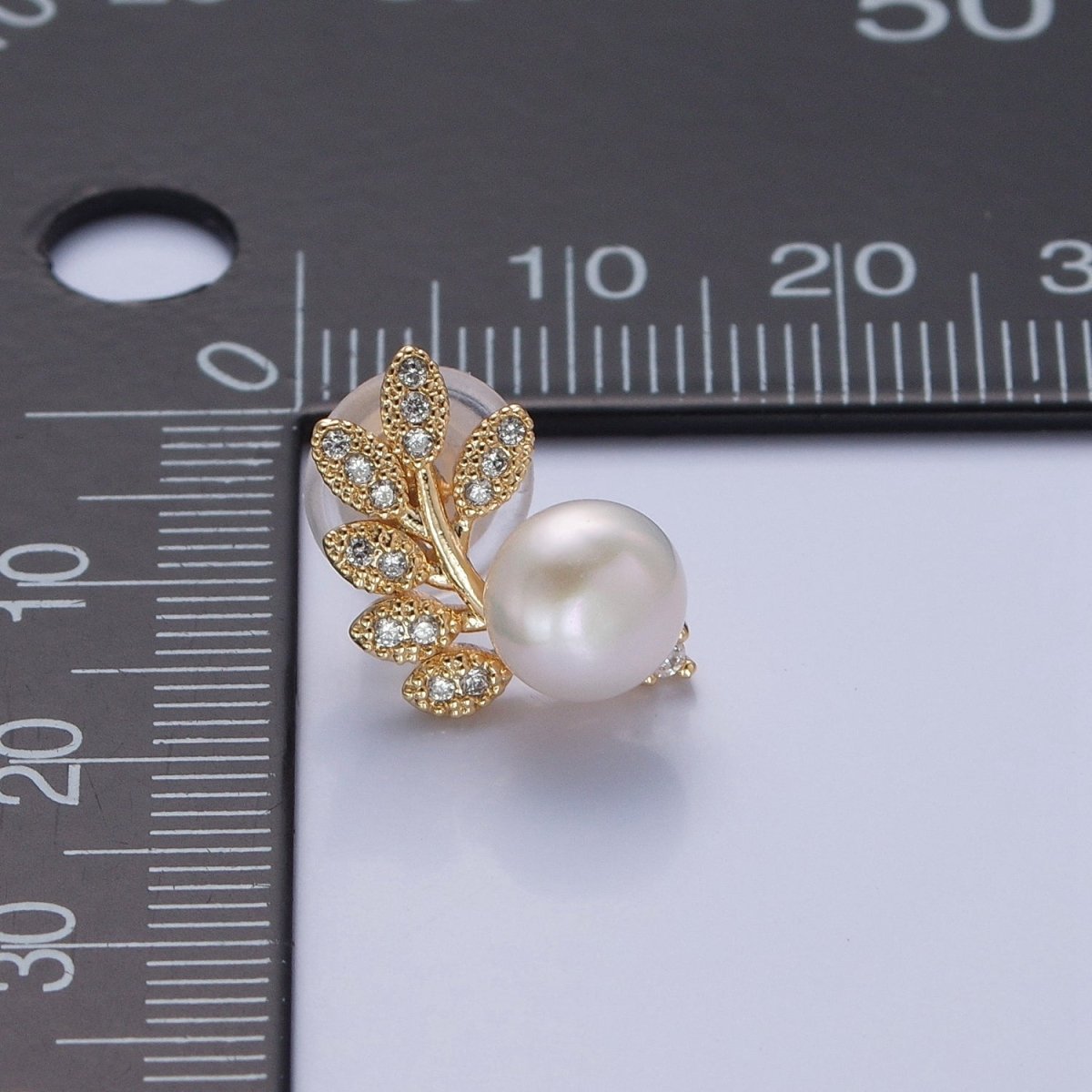 White Pearl Stud Earring with Gold Pave Leaf for Wedding Jewelry T-527 - DLUXCA