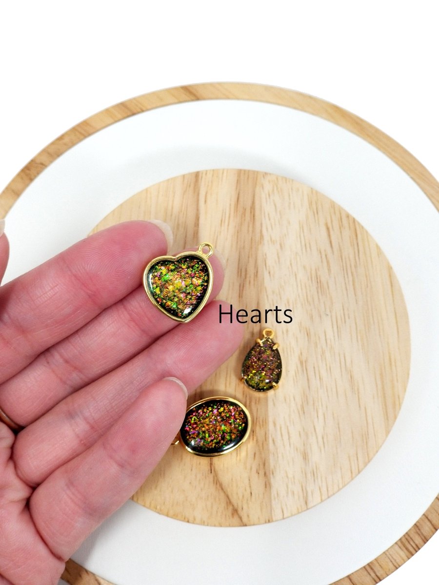 Wholesale Fashion Tiny Gold Plated Bezel Green Pink Iridiscent Opal Charm Dainty Teardrop Heart Oval Opals Beads Making Jewelry Gemstone E-442 - DLUXCA