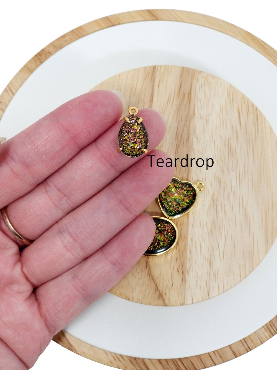 Wholesale Fashion Tiny Gold Plated Bezel Green Pink Iridiscent Opal Charm Dainty Teardrop Heart Oval Opals Beads Making Jewelry Gemstone E-442 - DLUXCA