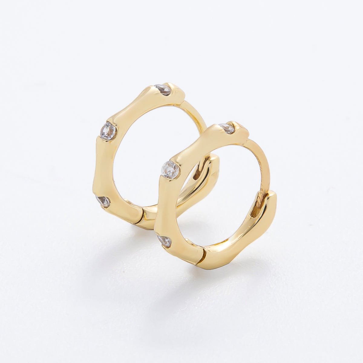 14K Gold Filled 13mm Clear CZ Dotted Wavy Molten Cartilage Huggie Earrings | AJ236 - DLUXCA
