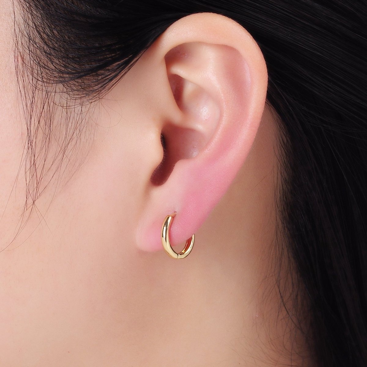 14K Gold Filled 13mm Minimalist Huggie Earrings | P505 - DLUXCA