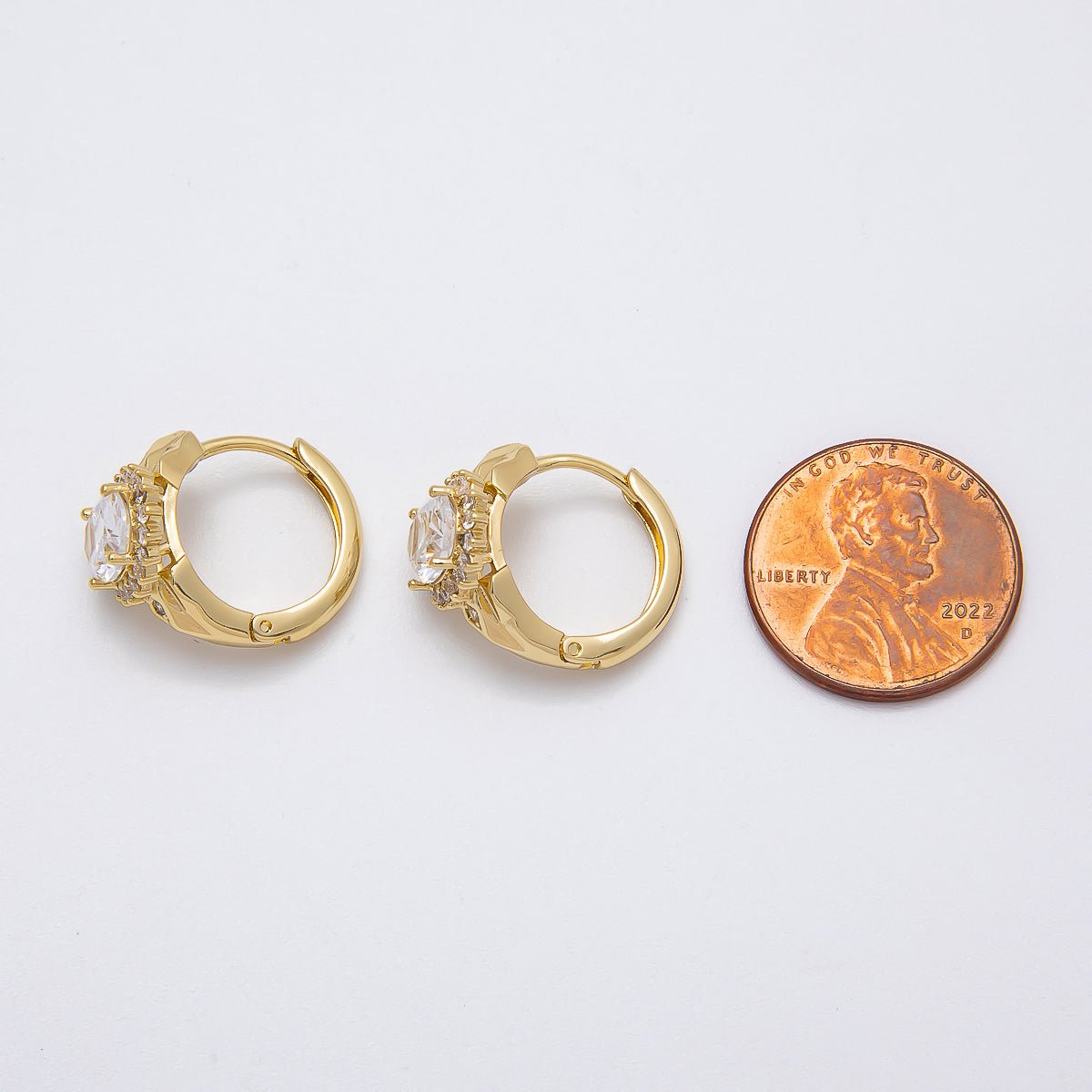 14K Gold Filled 15mm Clear CZ Round Flower Hammered Geometric Hoop Earrings | Earrings - 00270 - DLUXCA
