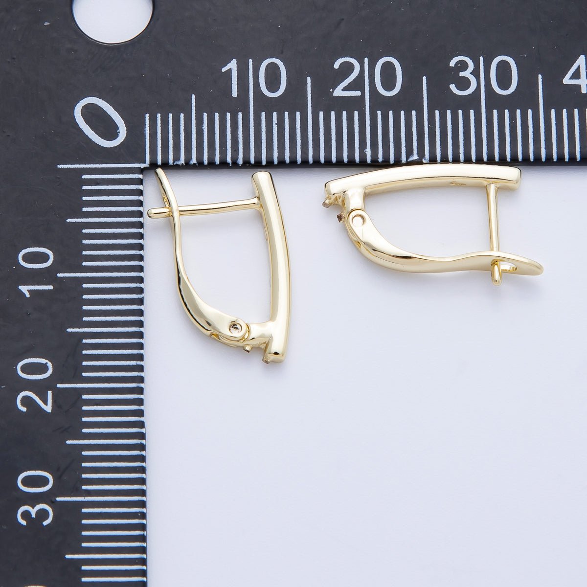 14K Gold Filled 19mm Minimalist English Lock Latch Hoop | Earrings - 00227 - DLUXCA