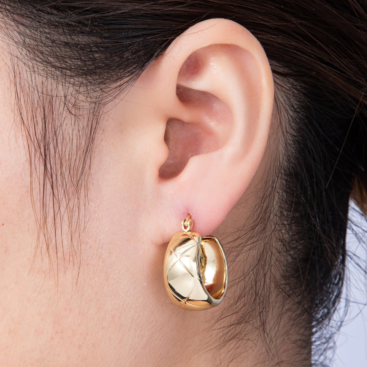 14K Gold Filled 25.5mm Wide Quilted Latch Hoop Earrings | Earrings - 00132 - DLUXCA