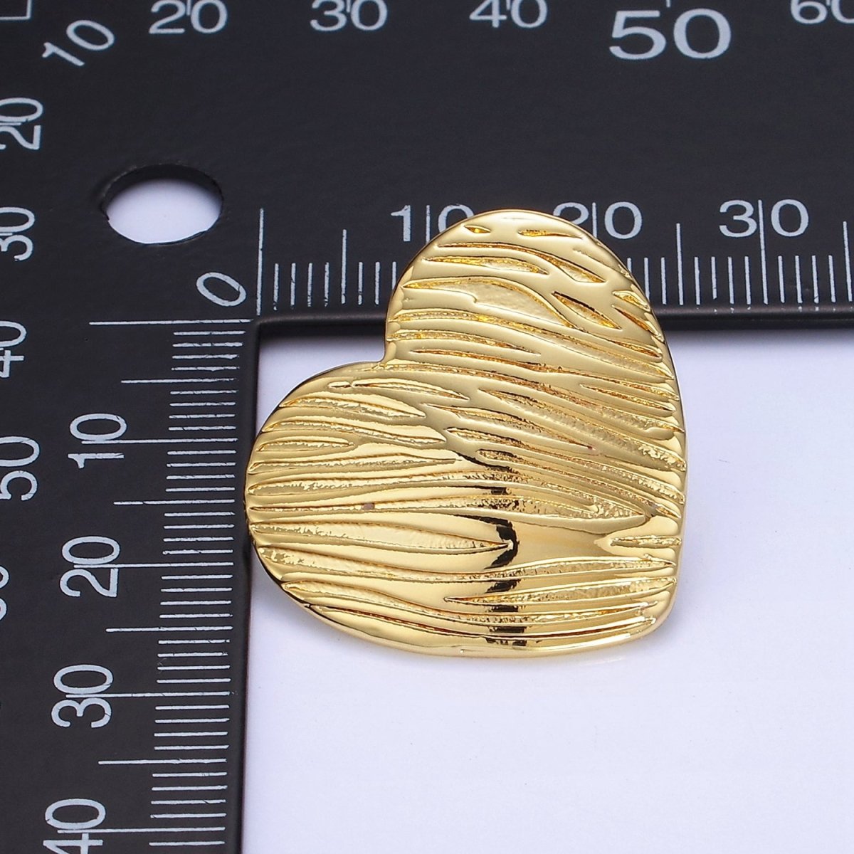 14K Gold Filled Line-Textured Heart Stud Earrings in Gold & Silver | P456 P457 - DLUXCA