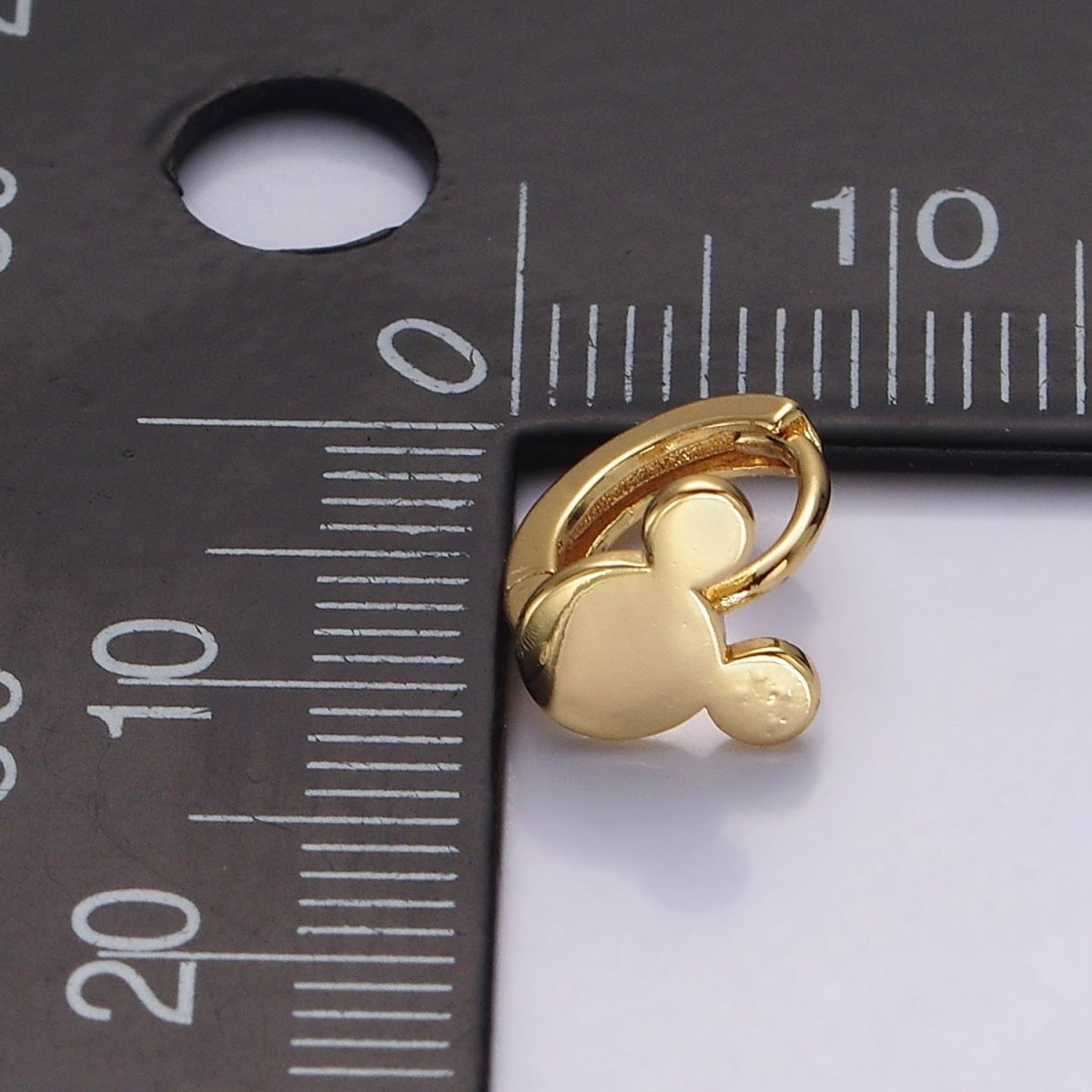 14K Gold Filled Mouse Animal Minimalist Cartilage Huggie Earrings | AE957 - DLUXCA