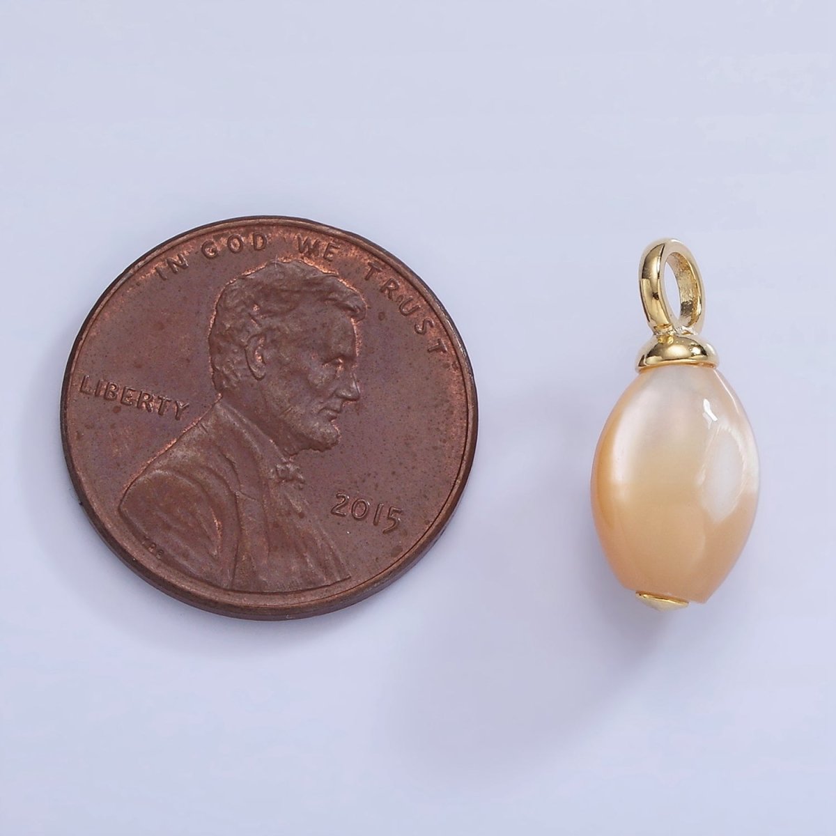 14K Gold Filled Shell Pearl Teardrop Pendant | P1753 - DLUXCA