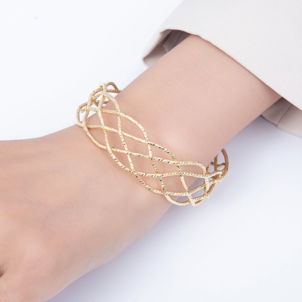 16K Gold 20mm Open Wide Ribbed Twisted Geometric Multi Band Cuff Bracelet | WA-00293 - DLUXCA