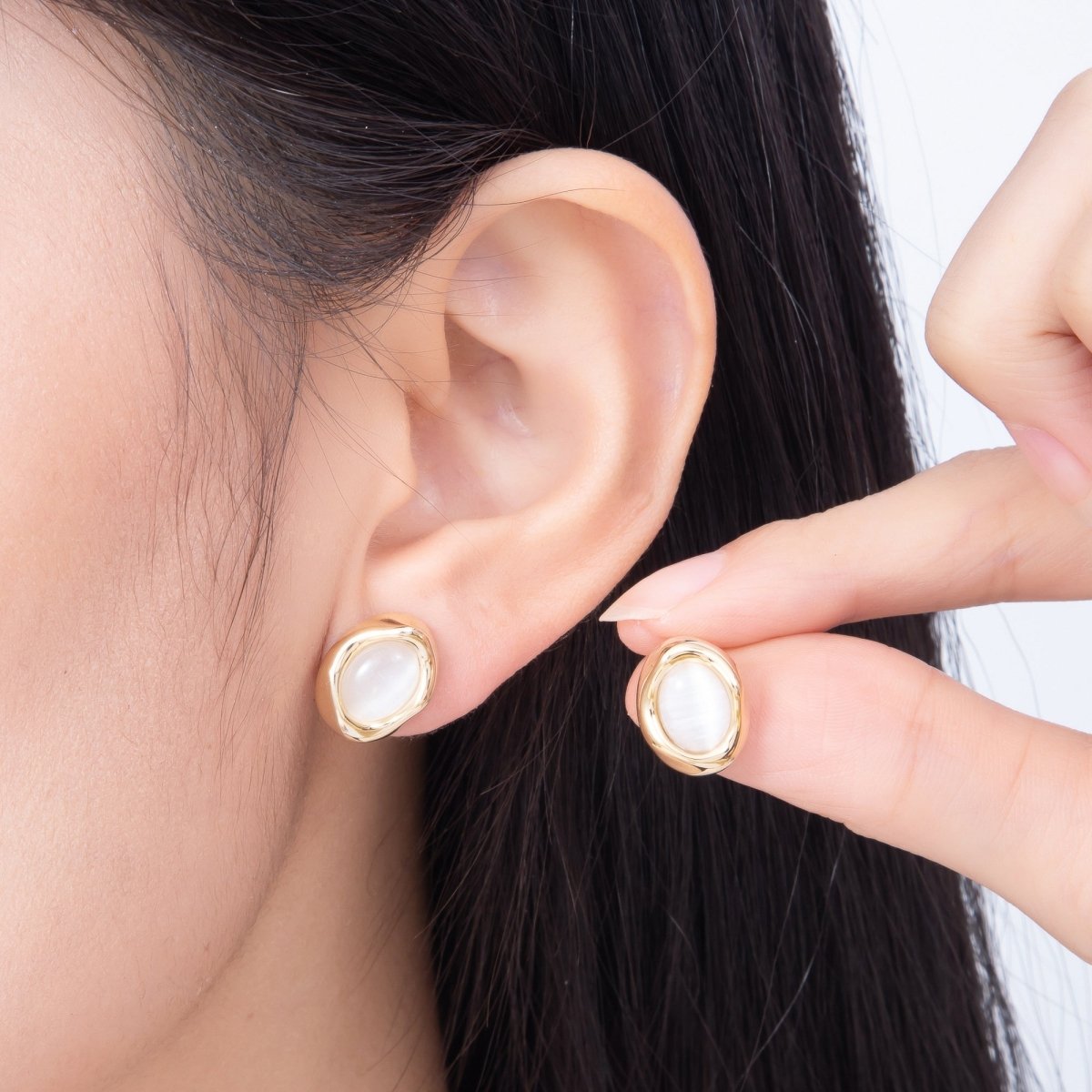 16K Gold Filled 14mm Shell Pearl Cabochon Molten Bezel Oval Stud in Gold & Silver | Earrings-00771 Earrings-00772 - DLUXCA