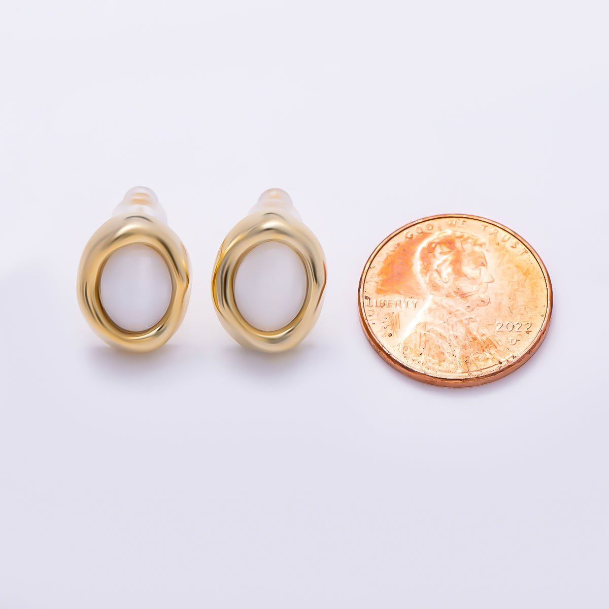 16K Gold Filled 14mm Shell Pearl Cabochon Molten Bezel Oval Stud in Gold & Silver | Earrings-00771 Earrings-00772 - DLUXCA