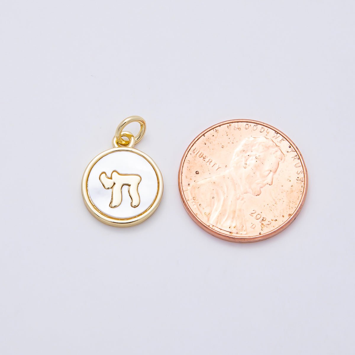 16K Gold Filled 15mm "Chai" Hebrew Shell Pearl Open Round Charm | Charms-01104 - DLUXCA