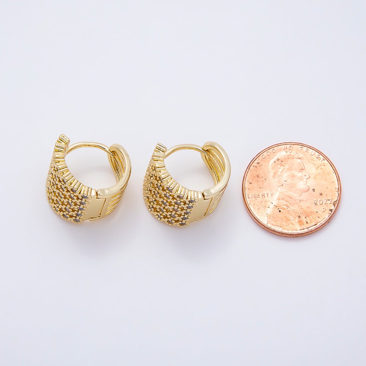 16K Gold Filled 15mm Micro Paved CZ Multiple Band Claw Cartilage Huggie | Earrings-00721 - DLUXCA