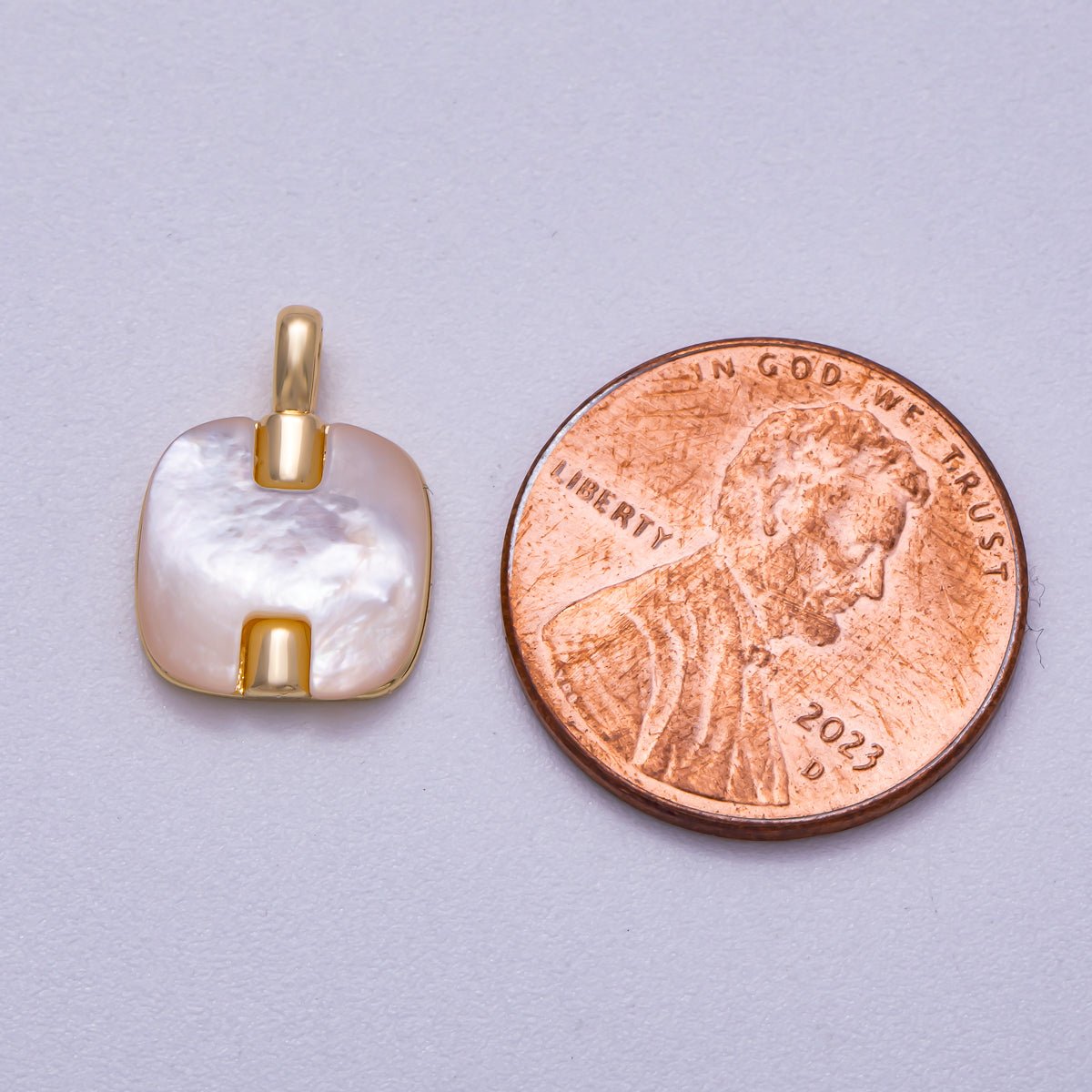 16K Gold Filled 15mm Shell Pearl Square Mini Charm | Charms - 00594 - DLUXCA