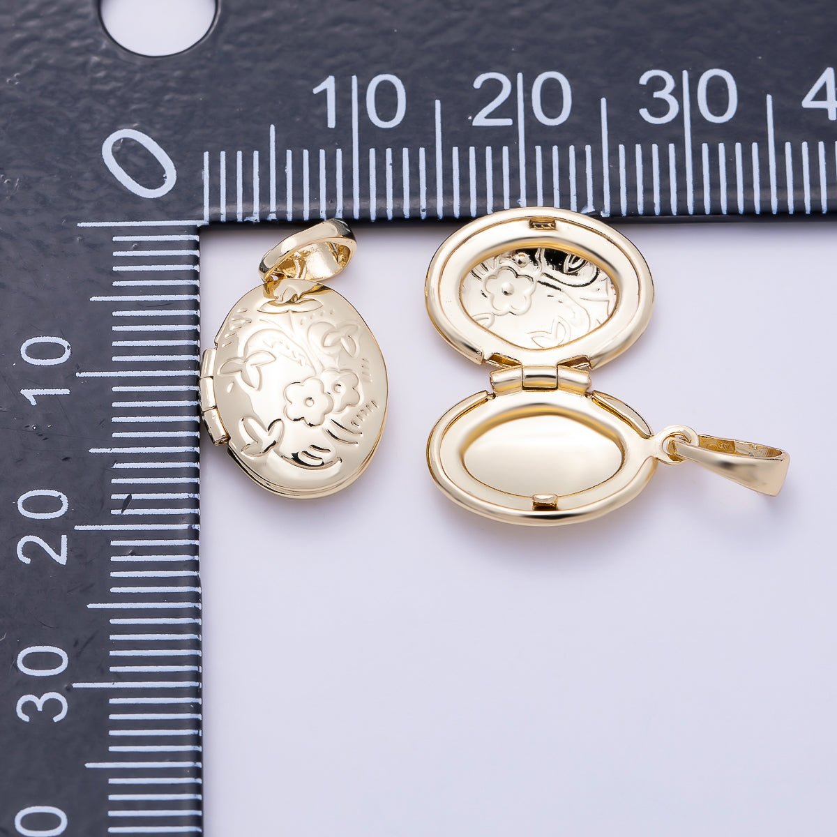 16K Gold Filled 16mm Flower Engraved Oval Locket Pendant | Charms-01382 - DLUXCA