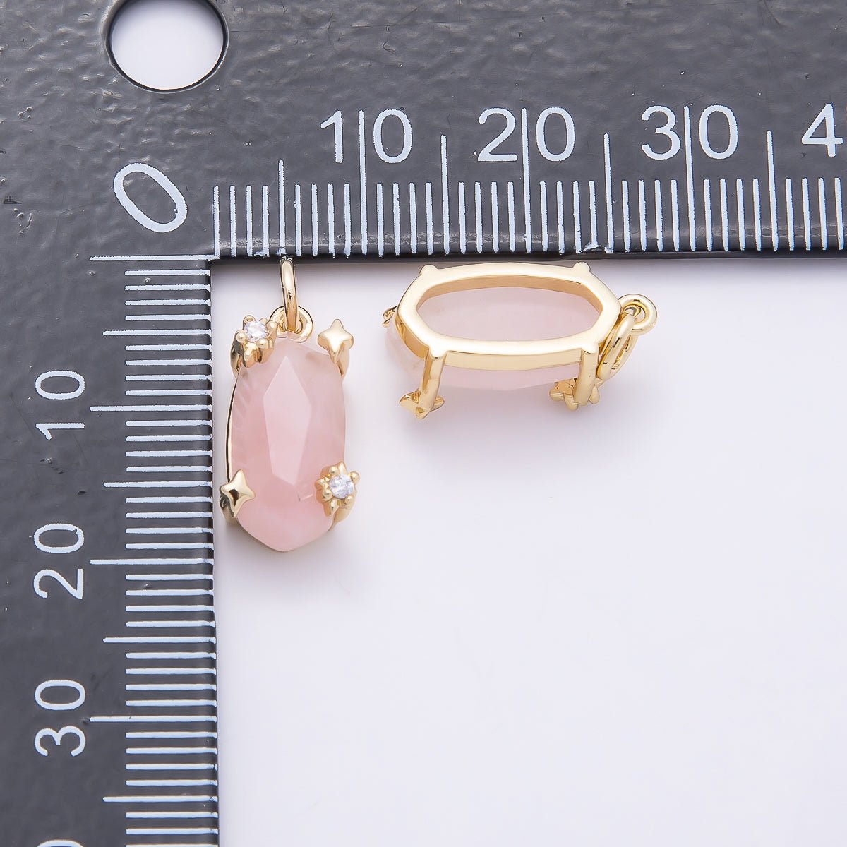 16K Gold Filled 17mm Rose Quartz, Amethyst, Citrine Multifaceted Oval Gemstone CZ Pendant | Charms-01009 - Charms-01011 - DLUXCA