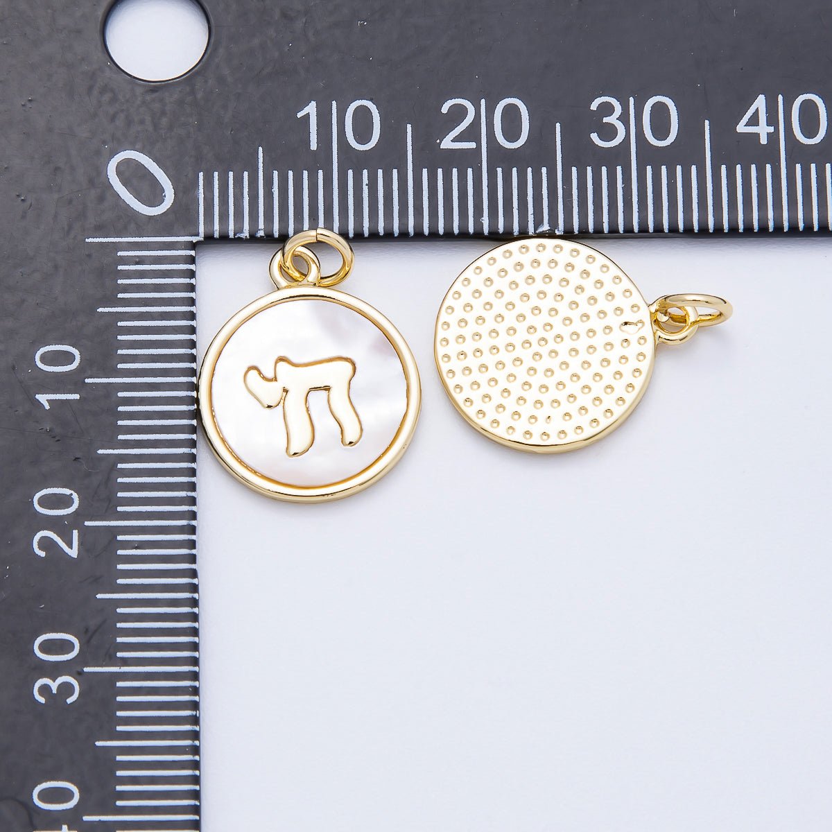 16K Gold Filled 18mm Shell Pearl Letter "Chai" Jewish Medallion Charm | Charms - 00657 - DLUXCA