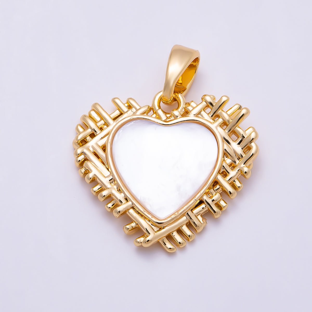 16K Gold Filled 18mm Shell Pearl Quilted Woven Bezel Heart Pendant | Charms-01556 - DLUXCA