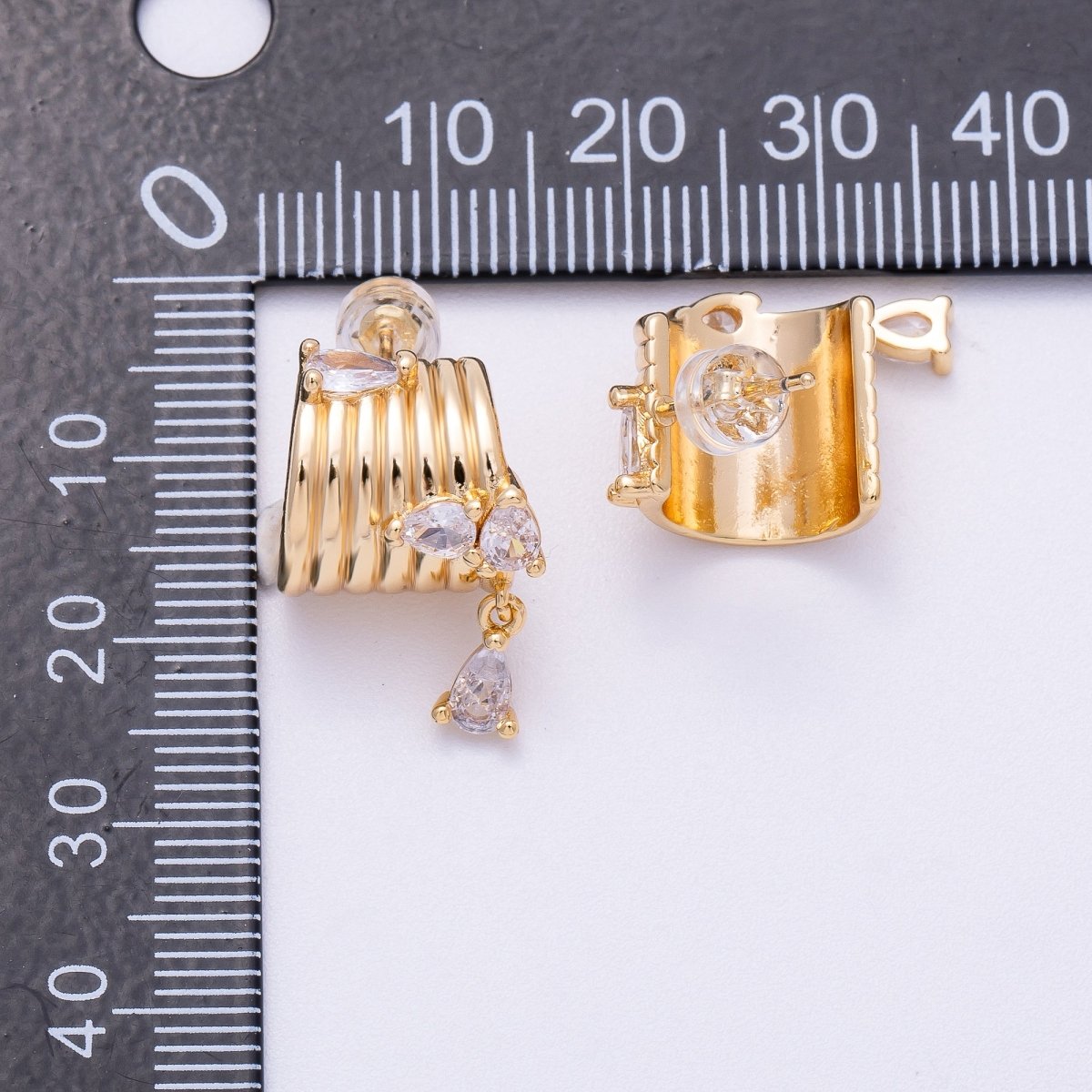 16K Gold Filled 20mm Clear Teardrop CZ Drop Wide Ribbed C - Shaped Hoop Earrings | Earrings - 00324 - DLUXCA
