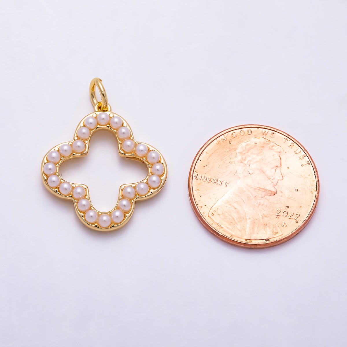 16K Gold Filled 20mm Openwork Quatrefoil Faux Pearl Frame Lucky Clover Charm | Charms-01694 - Charms-01695 - DLUXCA