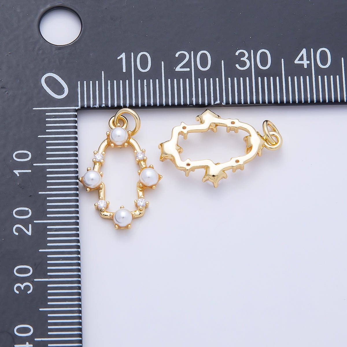 16K Gold Filled 20mm White Shell Pearl Open Oval Bezel Charm | Charms-01201 - DLUXCA