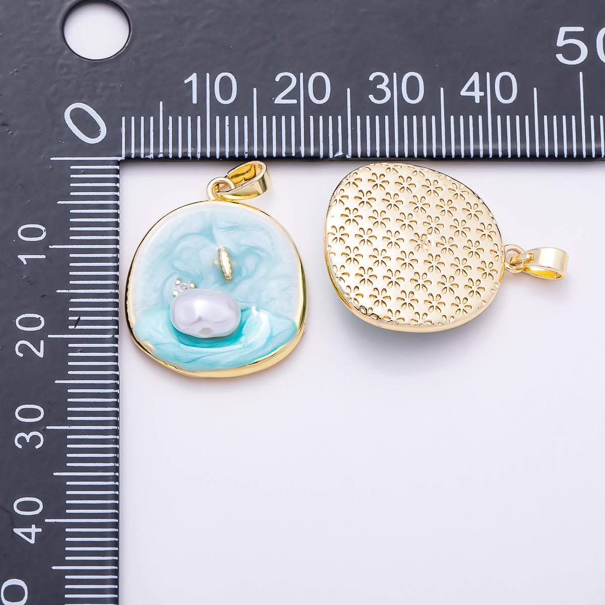16K Gold Filled 22mm White Baroque Freshwater Pearl Ocean Beach Charm | Charms-01887 - DLUXCA