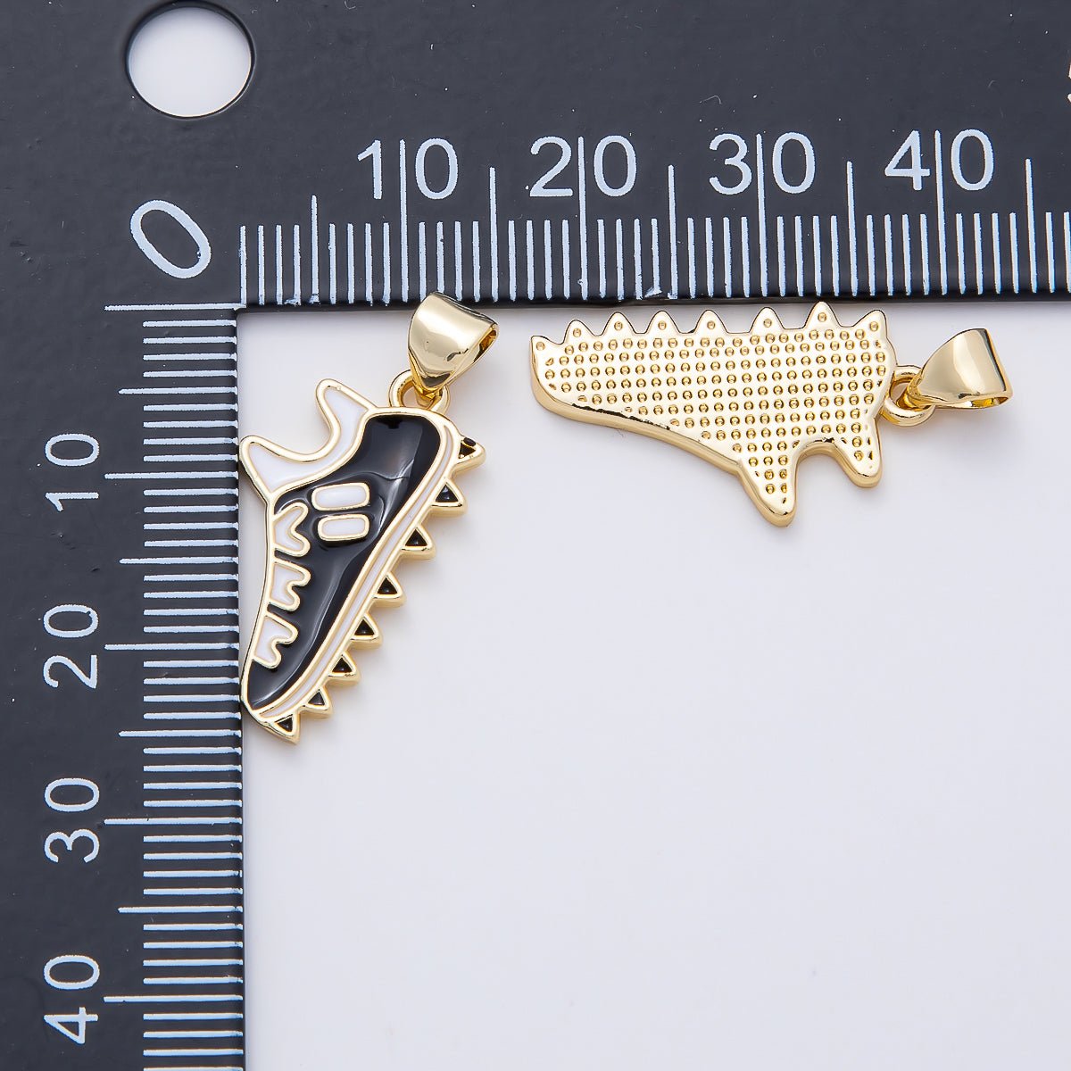 16K Gold Filled 23mm Black Enamel Soccer Football Shoes Pendant | Charms-01106 - DLUXCA