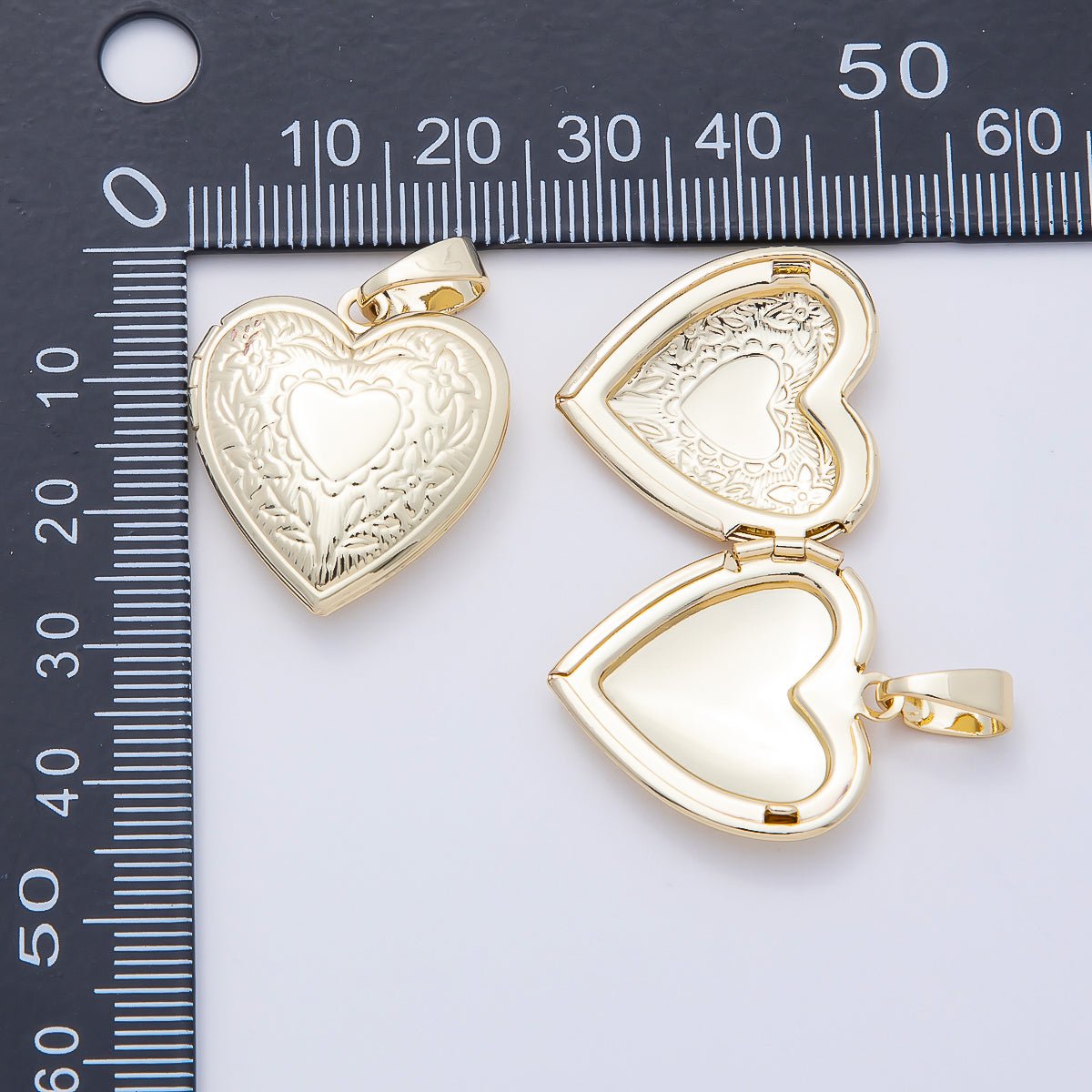 16K Gold Filled 25mm Engraved Heart Locket Pendant | Charms-01097 - DLUXCA