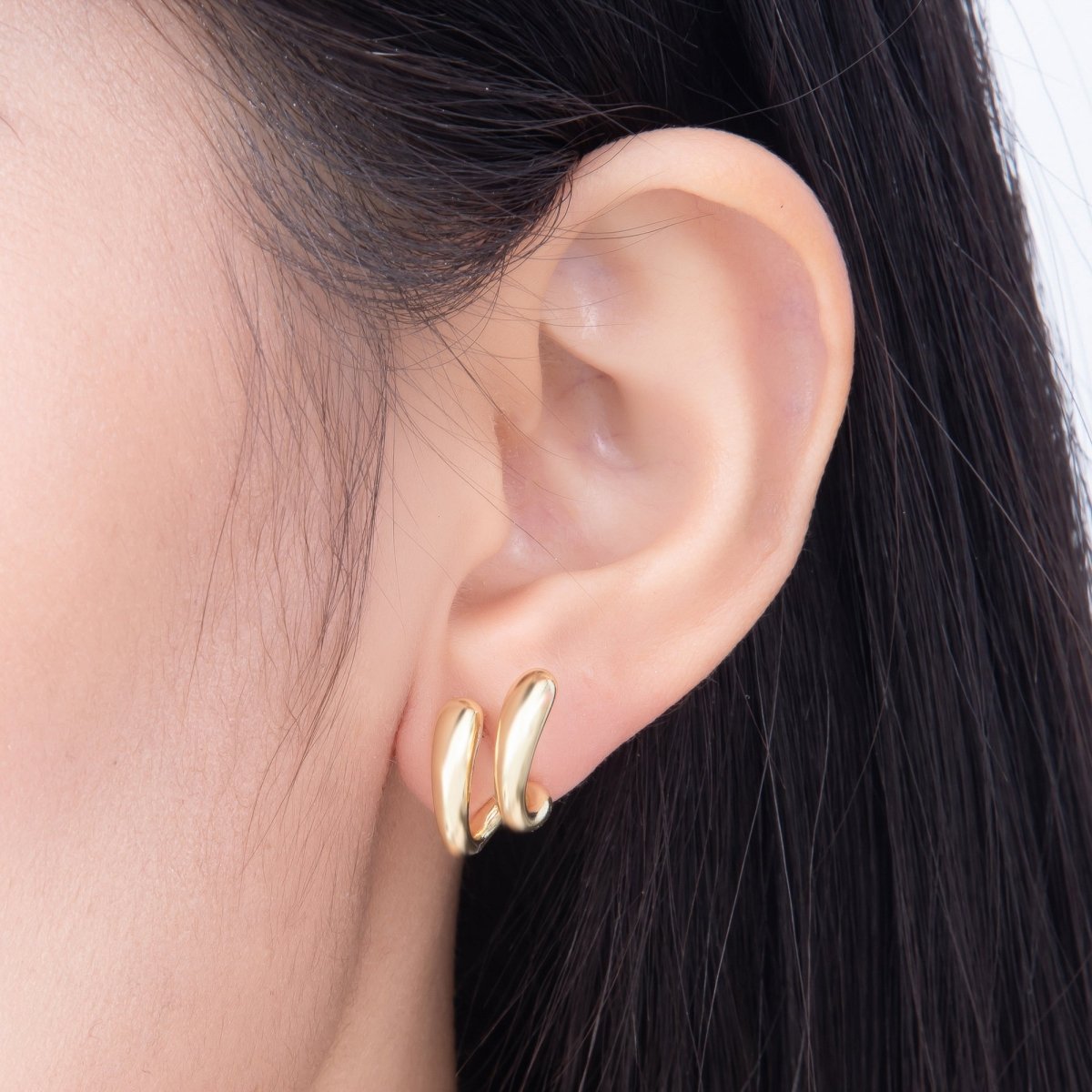 16K Gold Filled 25mm Geometric Hammered Oval Stud Earrings | Earrings-00793 - DLUXCA