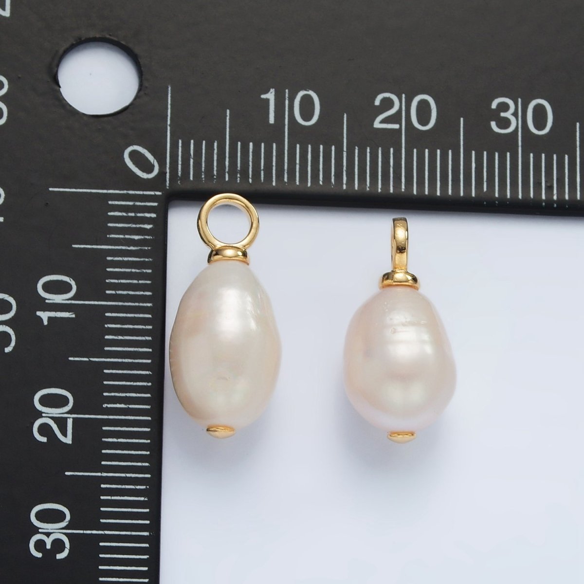 16K Gold Filled 25mm White Ringed Freshwater Pearl Pendant | P1865 - DLUXCA