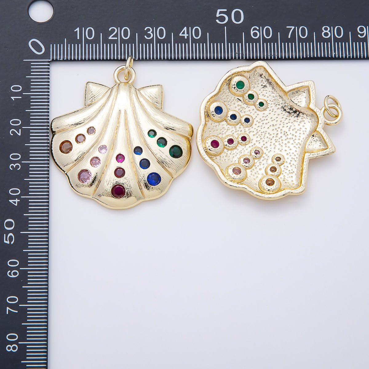 16K Gold Filled 41.5mm Multicolor CZ Dotted Textured Clam Sea Shell Charm | Charms-01060 - DLUXCA