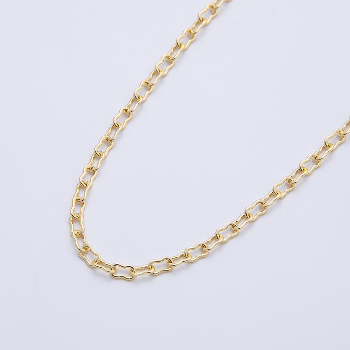 16K Gold Filled 4mm Minimalist Figure Eight Paperclip Chain 18 Inch Necklace | WA - 04383 - DLUXCA