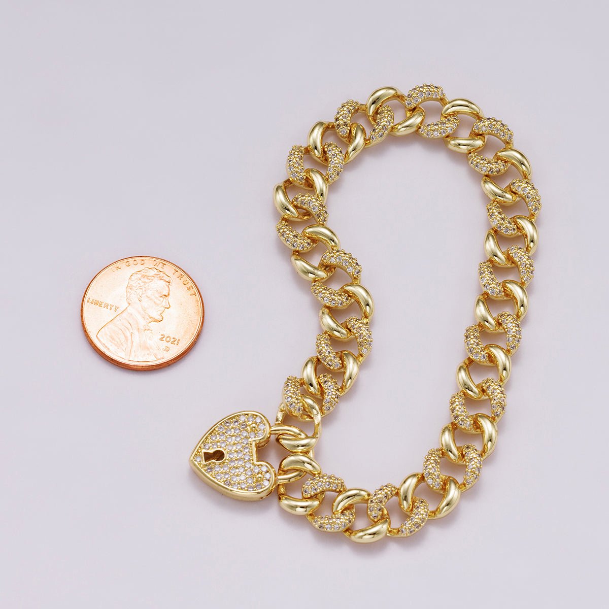 16K Gold Filled 9mm Micro Paved CZ Curb Chain 7 Inch with Interlock Heart Clasp Bracelet | WA - 04333 - DLUXCA