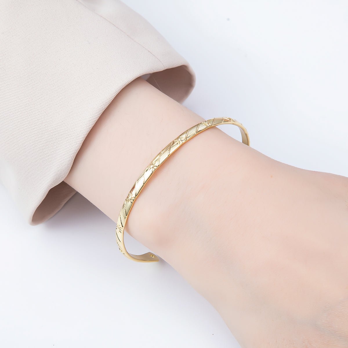 16K Gold Filled Lined Sun Ray Textured Cuff Bracelet | WA - 04453 - DLUXCA
