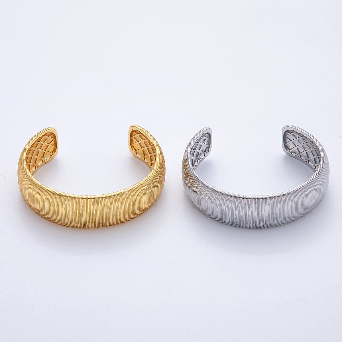 16K Gold Filled Ribbed Wide Cuff Bracelet in Gold & Silver | WA4116 - WA4117 - DLUXCA