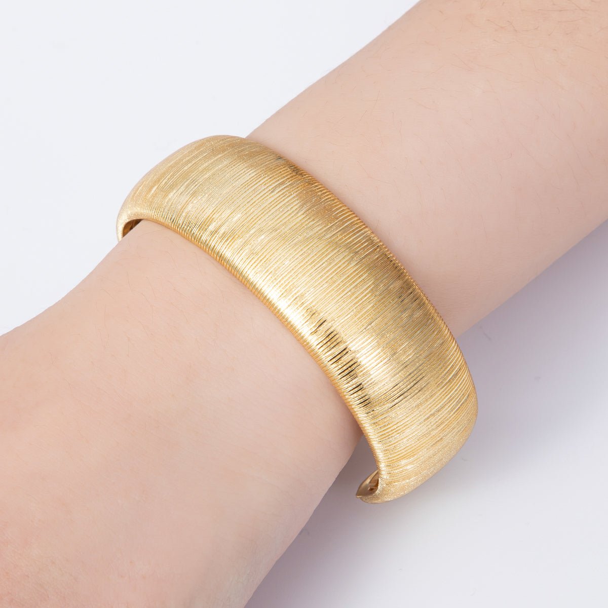 16K Gold Filled Ribbed Wide Cuff Bracelet in Gold & Silver | WA4116 - WA4117 - DLUXCA
