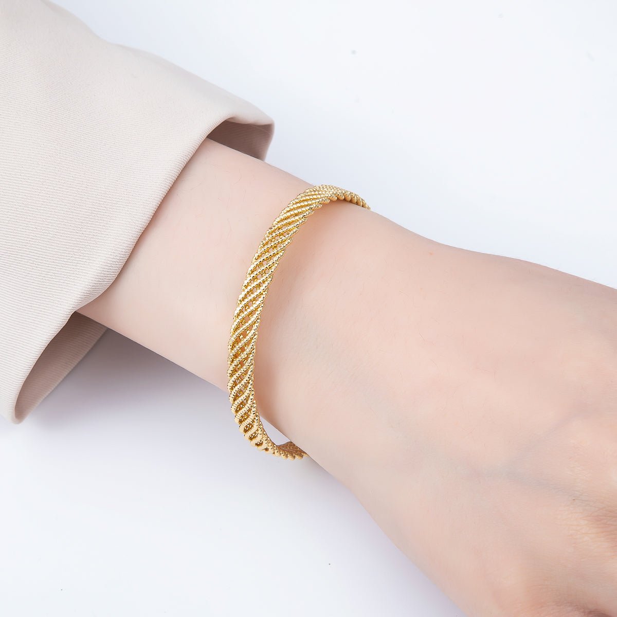 16K Gold Filled Wide Round Twisted Rope Cuff Bracelet | WA - 04374 - DLUXCA