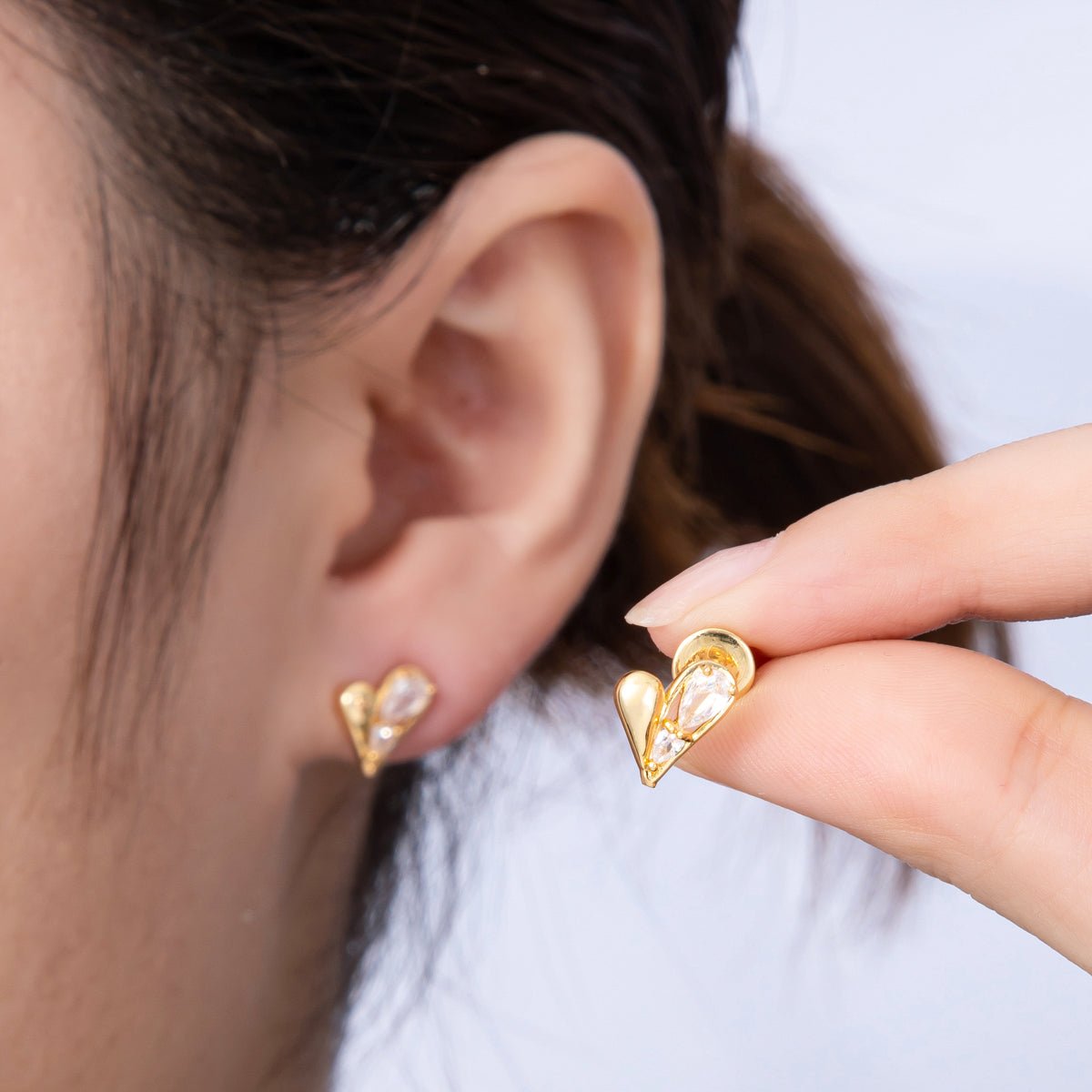 18K Gold Filled 10mm Clear CZ Heart Stud Earrings | Earrings - 00152 - DLUXCA