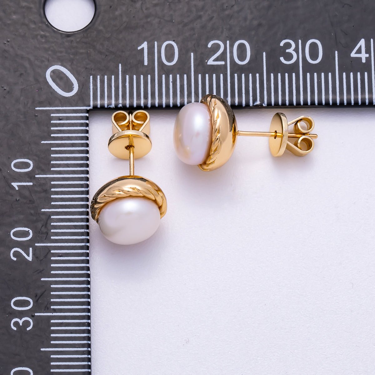 18K Gold Filled 10mm Shell Pearl Rope Bezel Round Stud Earrings | Earrings - 00353 - DLUXCA