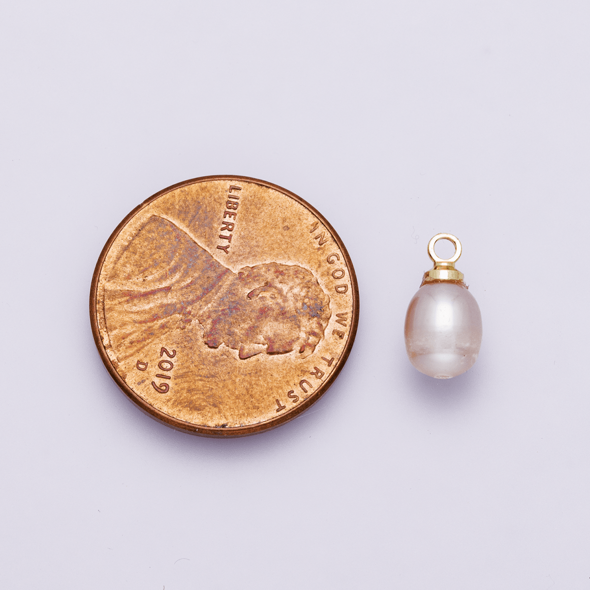 18K Gold Filled 11mm Pink Ringed Freshwater Pearl Oval Charm | P1956 - DLUXCA
